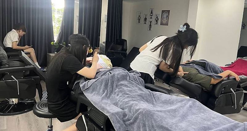 [다낭] 아담하고 깔끔한 하늘 이발관