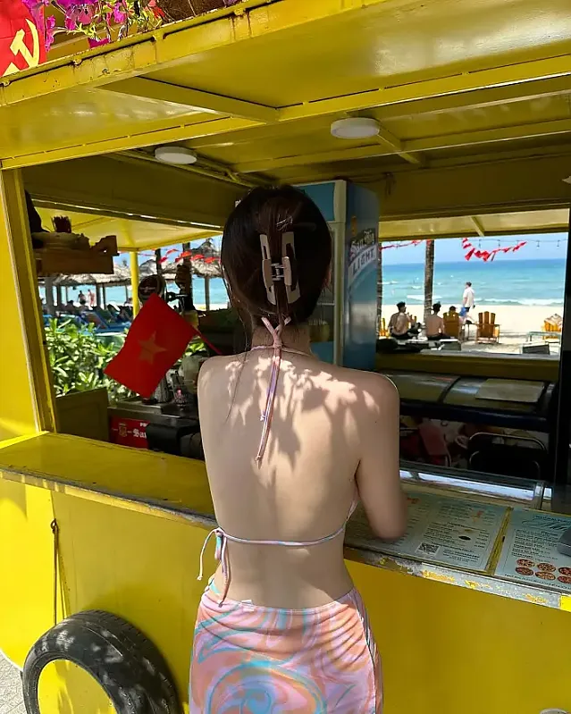 피자랑 맥주 잔뜩먹고 뛰어들었던 바다는 평생 못잊을거야 instagram for eunhea_2