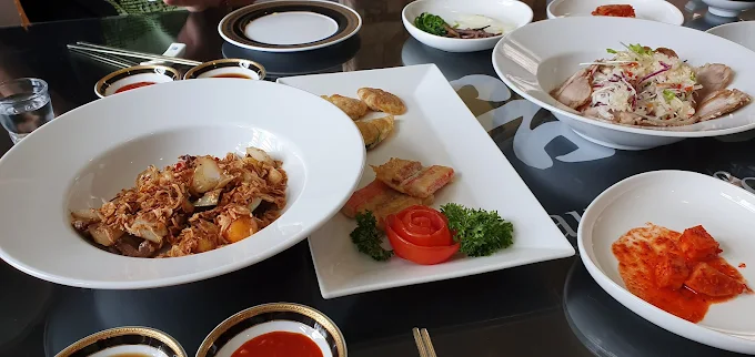 베트남 최초 원조 착석식당 금강