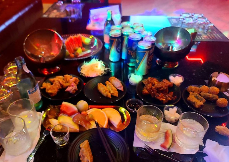 나인 가라오케 9BAR  (7군푸미흥)