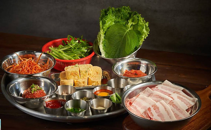 7군 푸미흥  벽돌집 냉삼 전문점