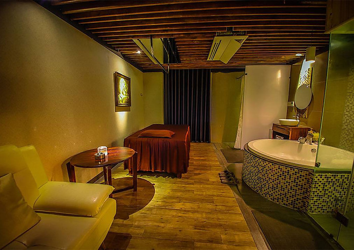 [나트랑] 나트랑 시내 번화가에 위치한 호아다 마사지