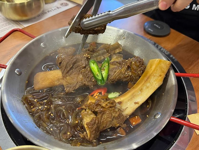 괭이부리마을 화덕생선구이 전문점