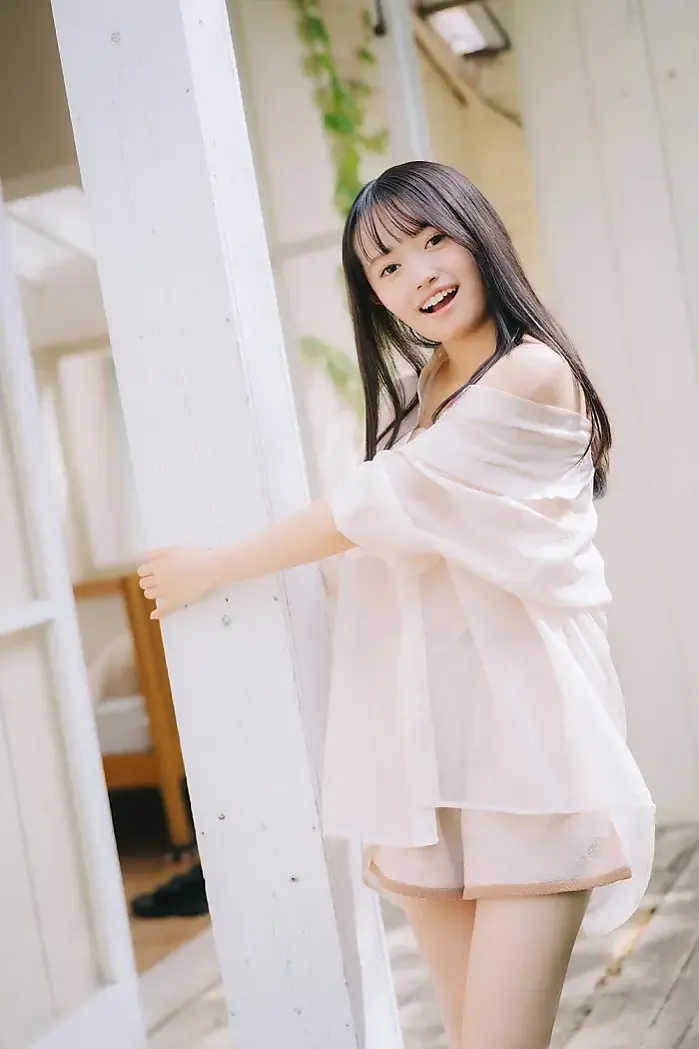 메이 하나다 위클리 플레이보이 플러스