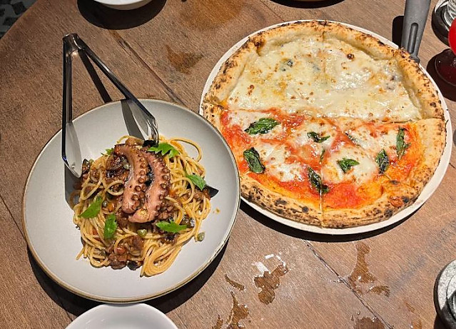 호치민 미술랭 선정 피자 맛집 Pizza 4P's 포피스 (호치민 전지역) 본점 1군벤탄시장