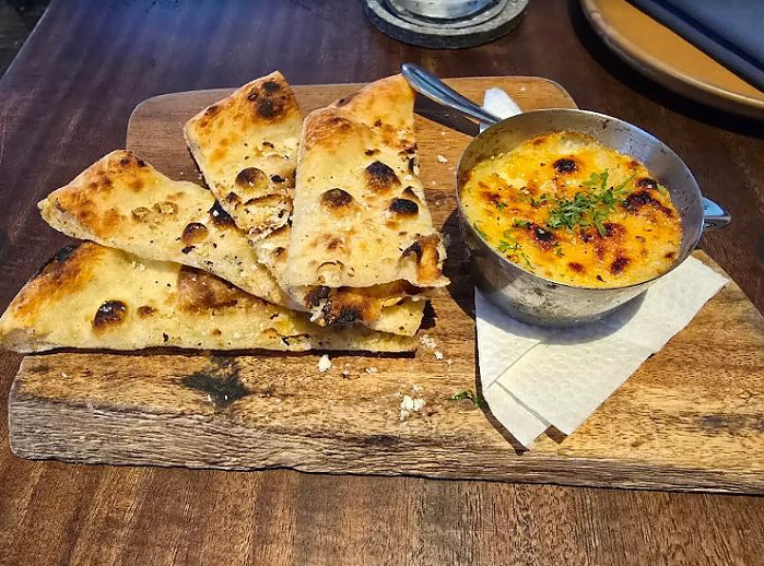 호치민 미술랭 선정 피자 맛집 Pizza 4P's 포피스 (호치민 전지역) 본점 1군벤탄시장