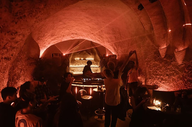 현지인들 핫플레이스 라바 라운지  LAVA Bar & Lounge (1군)