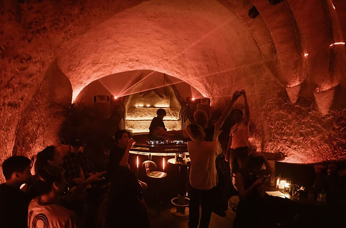 현지인들 핫플레이스 라바 라운지  LAVA Bar & Lounge (1군)