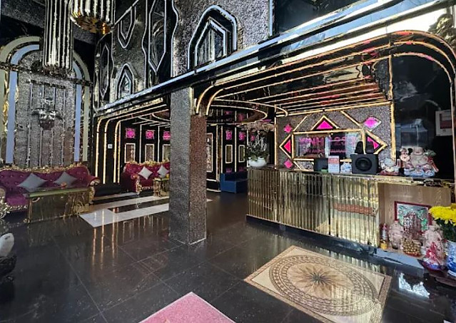 KARAOKE XINH XINH 1238 RESTAURANT & KTV (7군/냐베)