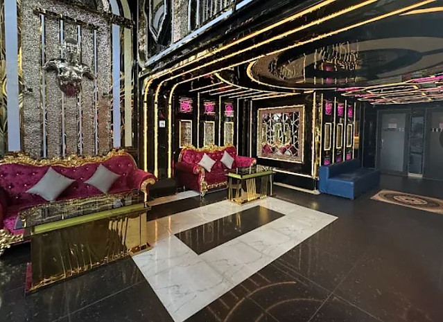 KARAOKE XINH XINH 1238 RESTAURANT & KTV (7군/냐베)