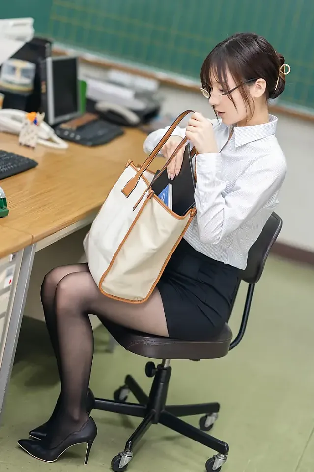 켄켄 사진집 「만약 켄켄이 ○○ 선생님이었다면」 Set.02