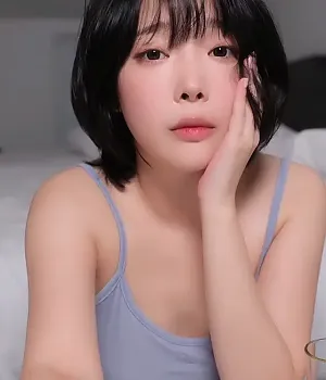 강인경 사진집 「New Mini + Drunk」