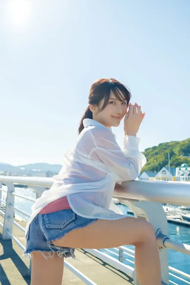 코토이 아리사 사진집 『코토이에게 사랑과 진홍과 새벽의 완전판』 Set.01