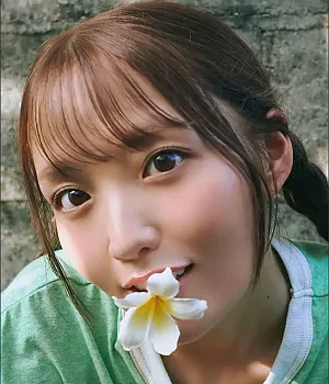 네오 사진집 2025 가을 시즌 걸 「푸른빛에 녹아들다」