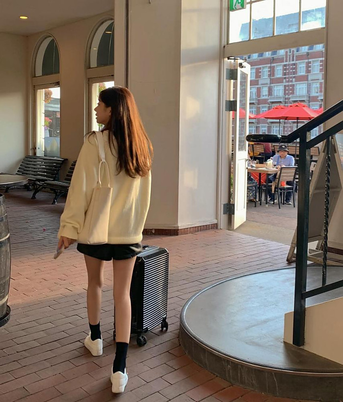 몸매가 공격적인 쇼핑몰 사장