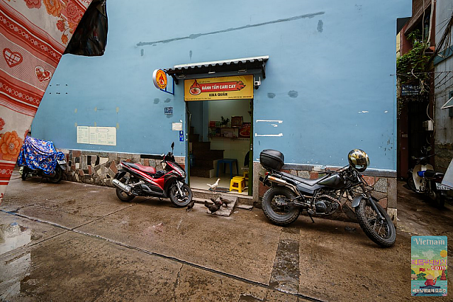 Cà Mau에서 Cô Xíu는 Bánh Tầm Cà Ri Cay를 Bình Thạnh로 가져옵니다