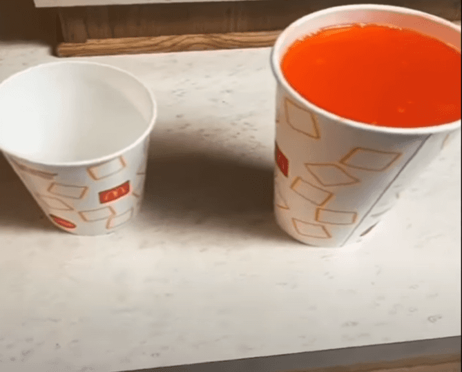 맥도날드 음료수 라지컵의 진실....