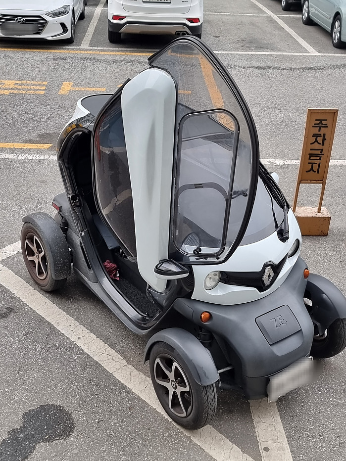 시저 도어 전기차