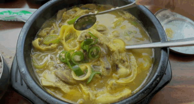 의외로 먹어본 사람들에게 평이 좋은 순대국밥