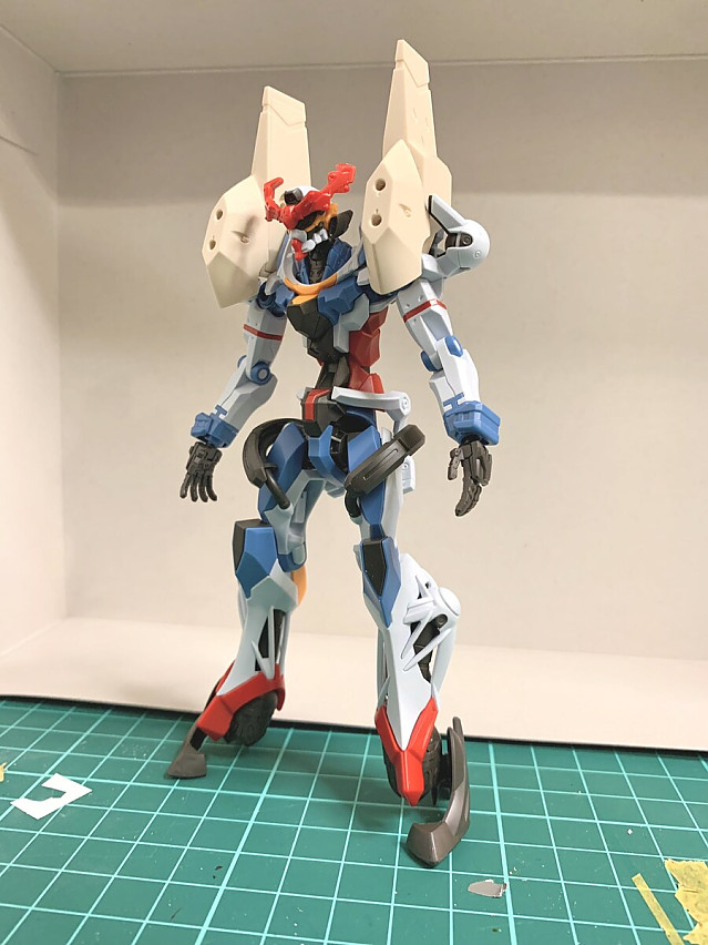 에바 소리 나온다는 신작 건담 프라모델