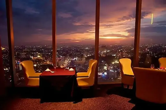 [기획 로맨틱 루프탑 식당시리즈]EON51 레스토랑 & 라운지 – 비텍스코 타워(EON51 Restaurant & Lounge – Bitexco Tower)