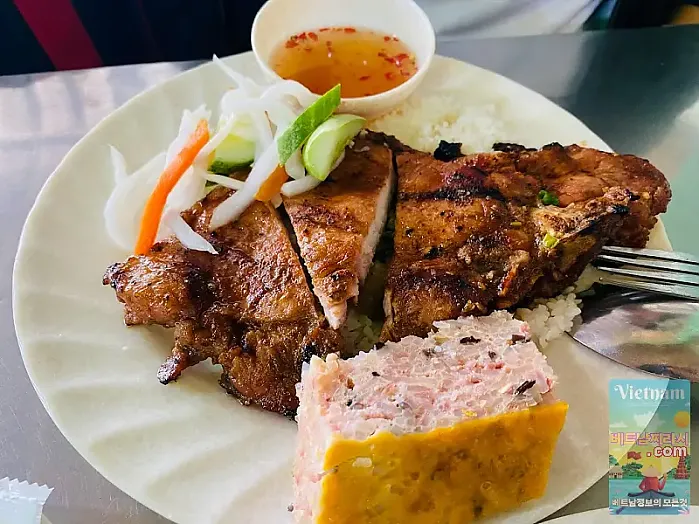 돼지갈비 껌승 응우옌 반꾸 Cơm tấm Ba Ghiền - 84 Đặng Văn Ngữ