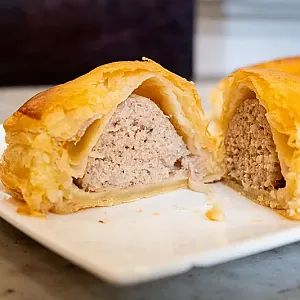 1930년부터 사이공의 식당이었던 색다른 파테 쇼(Pâté Chaud)