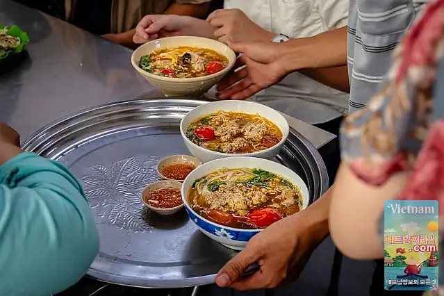 탄하이 (Thanh Hải) 3군지역 골목에서 40년 동안 이어온 Bún Ốc 및 기타 북부 별미