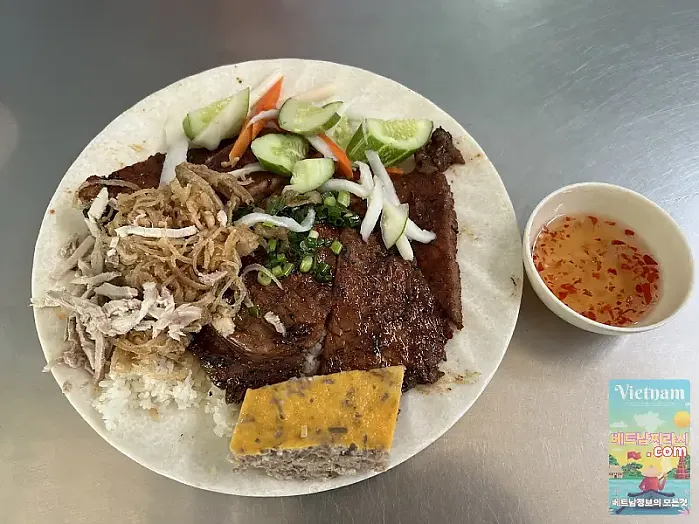 돼지갈비 껌승 응우옌 반꾸 Cơm tấm Ba Ghiền - 84 Đặng Văn Ngữ