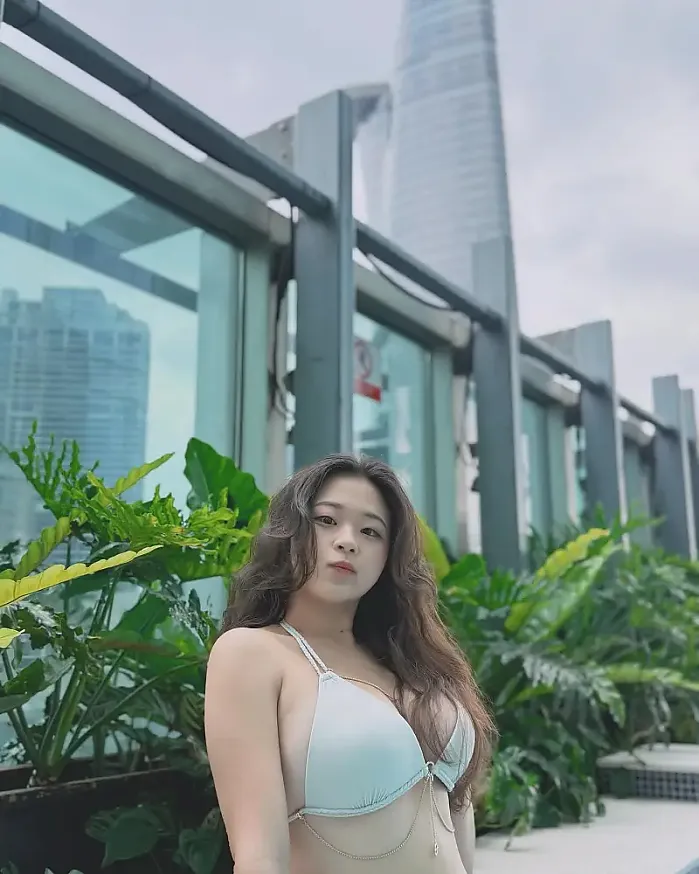 호텔수영장 비키니