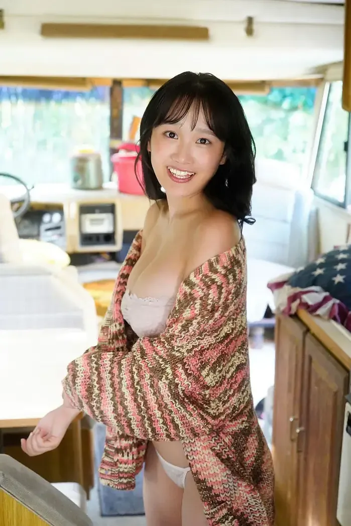 리호 오쿠무라, 얀마가 디지털 사진집 「NEXT 추리소녀！1～4」Set.05