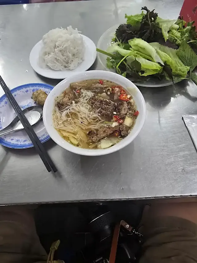 분짜 흐엉리엔 (Bún Chả Hương Liên)