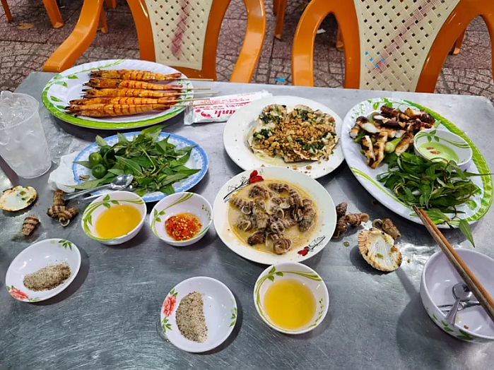 베트남 호치민 4군 OC OANH 옥오아인 해산물 거리 후기