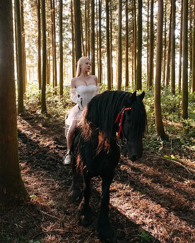 슾속의 애마부인