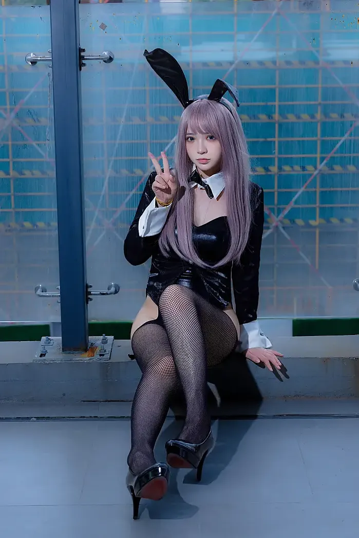 바니걸 미쳐버린 검스 엉덩이