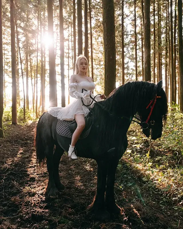 슾속의 애마부인