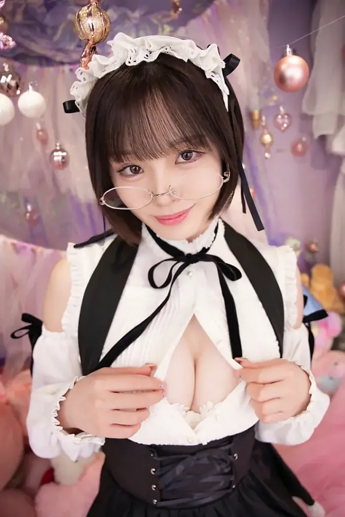 츠쿠모 요루 피부 하얗고 연기 잘해서 색기가 타고난 AV 배우