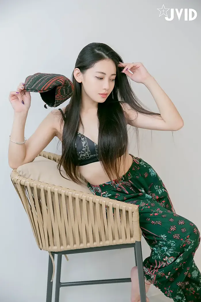 JVID 나츠 트와일라잇 - 호감 가는 미소녀 세트.01