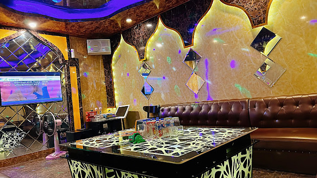 [하노이] 궁 가라오케