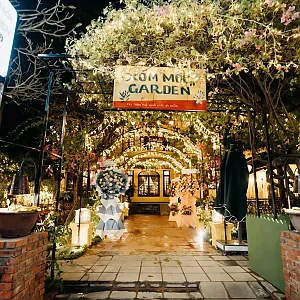 [다낭] 6가지 다양한 브랜드 식당이 모여 있는 씀모이 가든' (XomMoi Garden) 다낭점