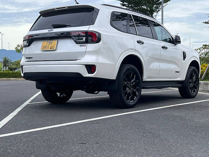 Cam Ranh Airport -> go to Nha Trang City-Viet Nam