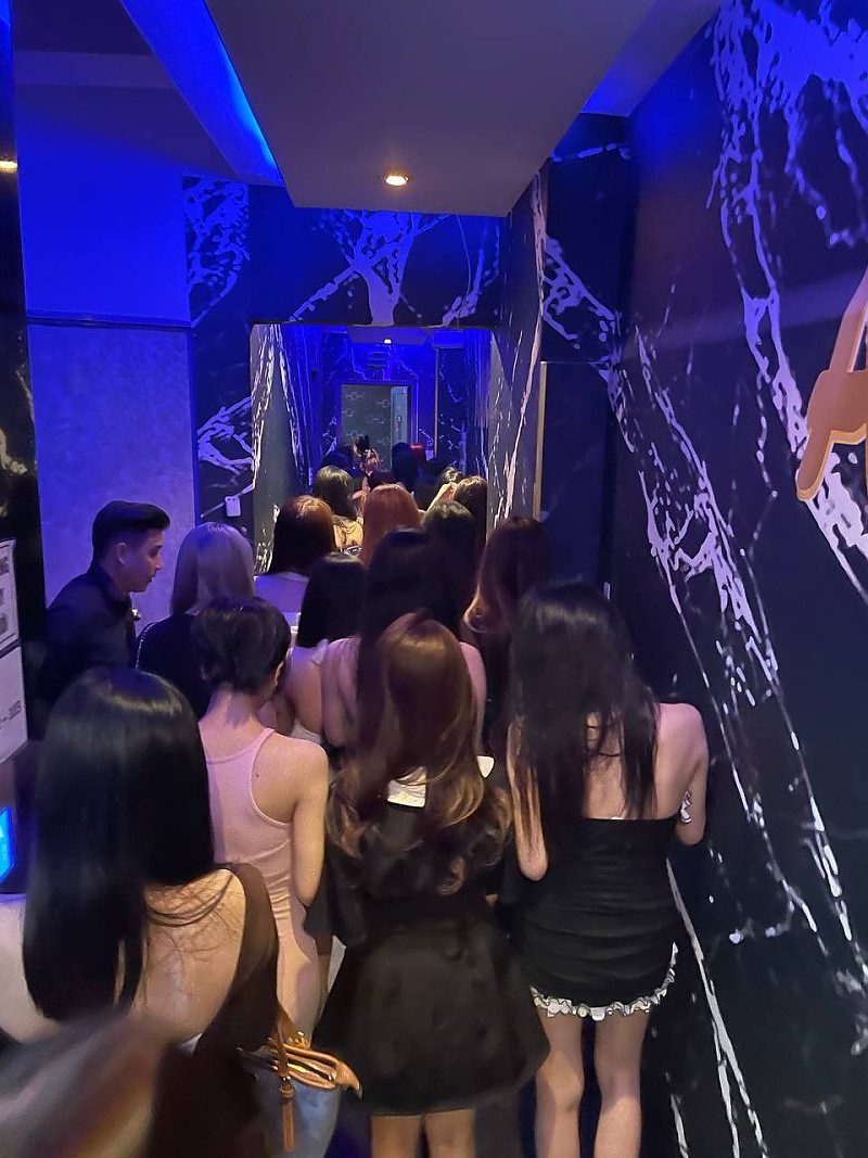 오로라 가라오케(1군)