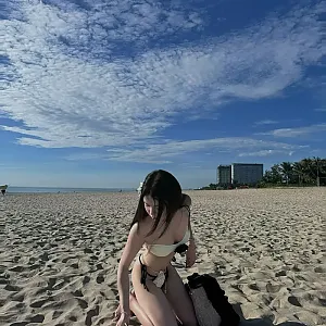 Biển Mỹ Khê - Đà Nẵng 8월 17일 Life’s better in a bikini