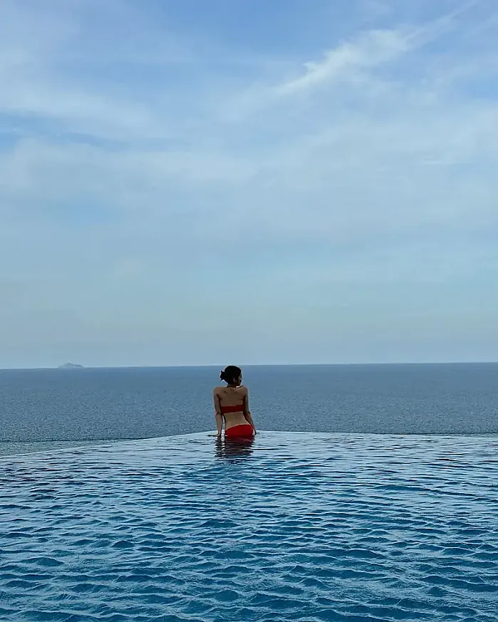 야외 수양장 보다 고층 수영장이 메인 @e.chaeny 인스타