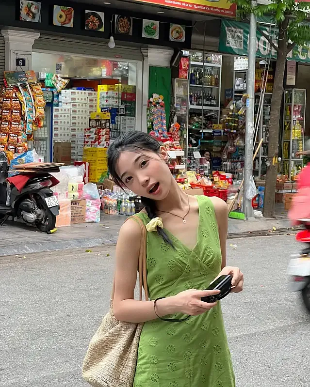 하노이의 여름 바이액션 @vivid.ec 인스타