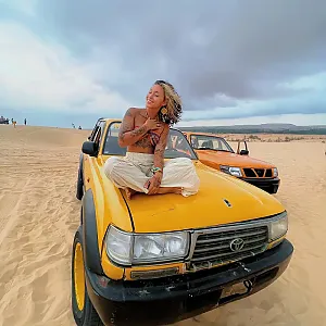 언덕에서의 하루  @badgalvenus333 인스타