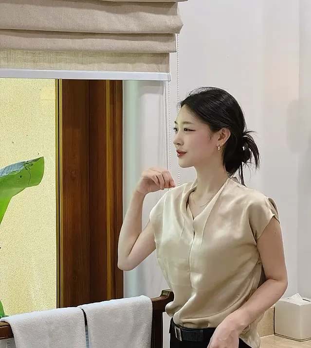 세련된 이미지의 처자 @1994.vv 인스타