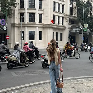 아담한 아가씨 @abxisis