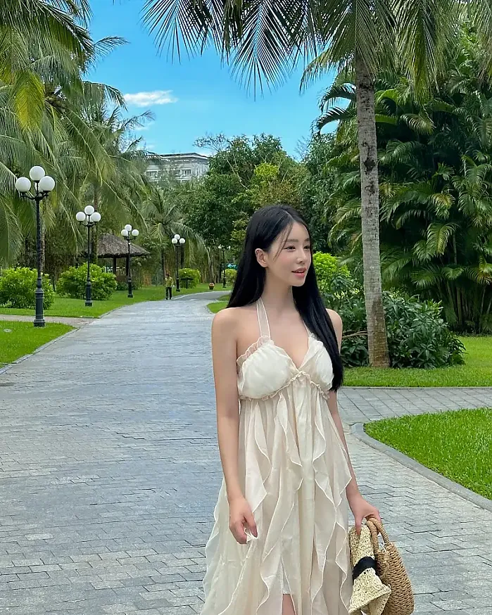 이번 여행 비치원피스 어떤거 입을까? @awesomenana_official