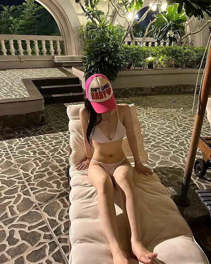 Hôm nay trông mình thật cool @nayeongkimn